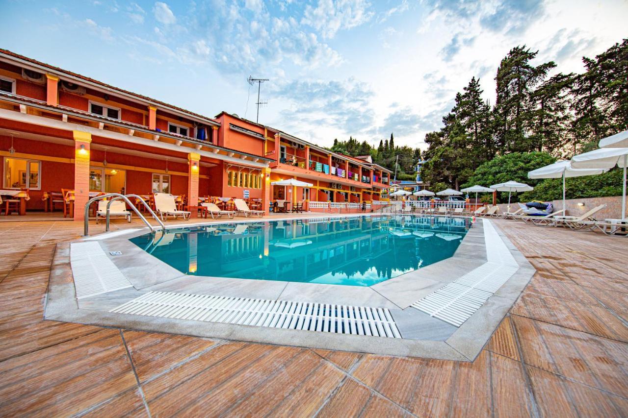 Hotel Penelope Букарі Екстер'єр фото
