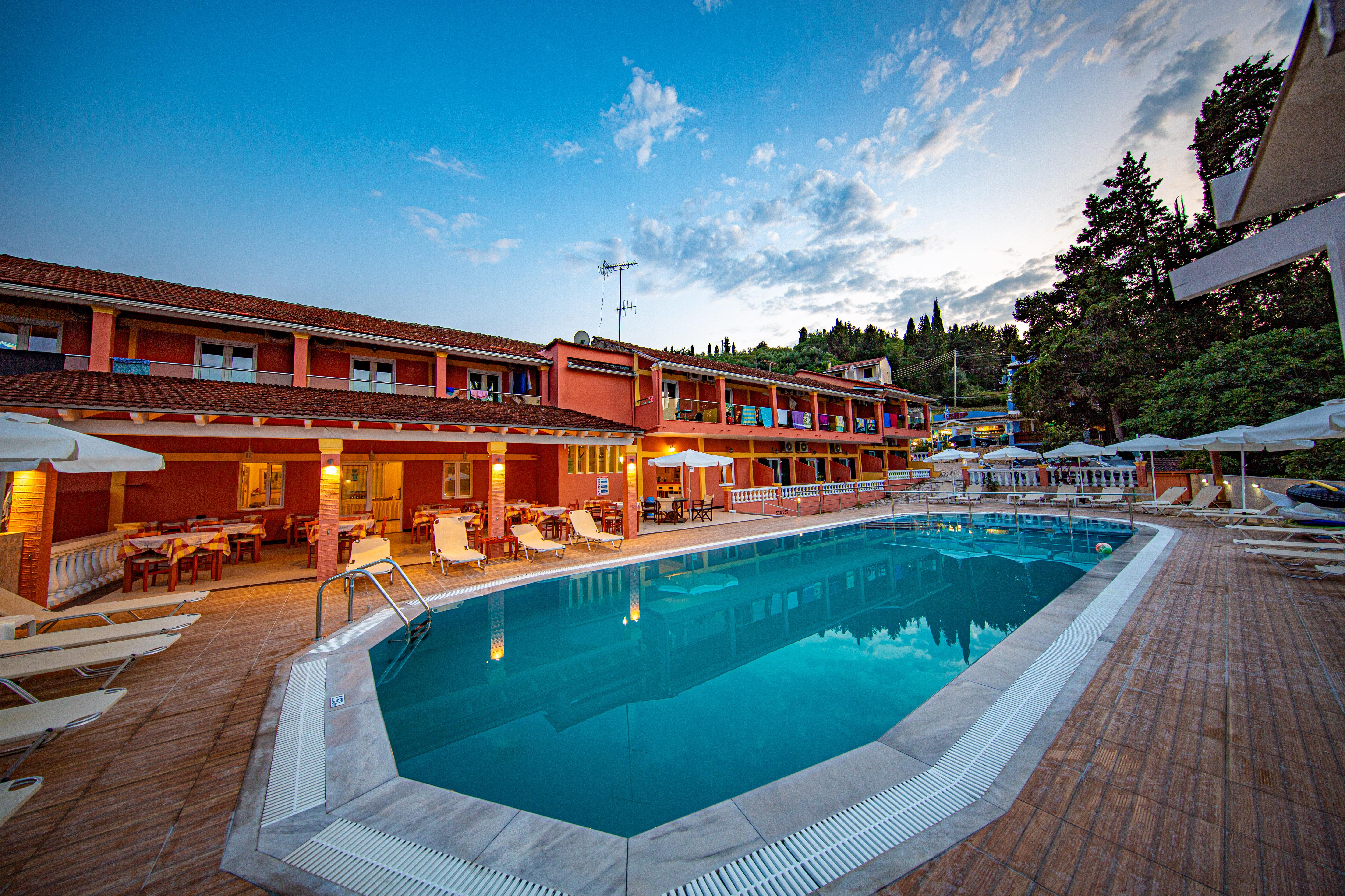 Hotel Penelope Букарі Екстер'єр фото