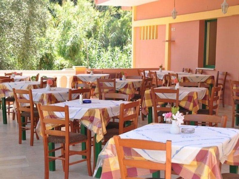 Hotel Penelope Букарі Екстер'єр фото