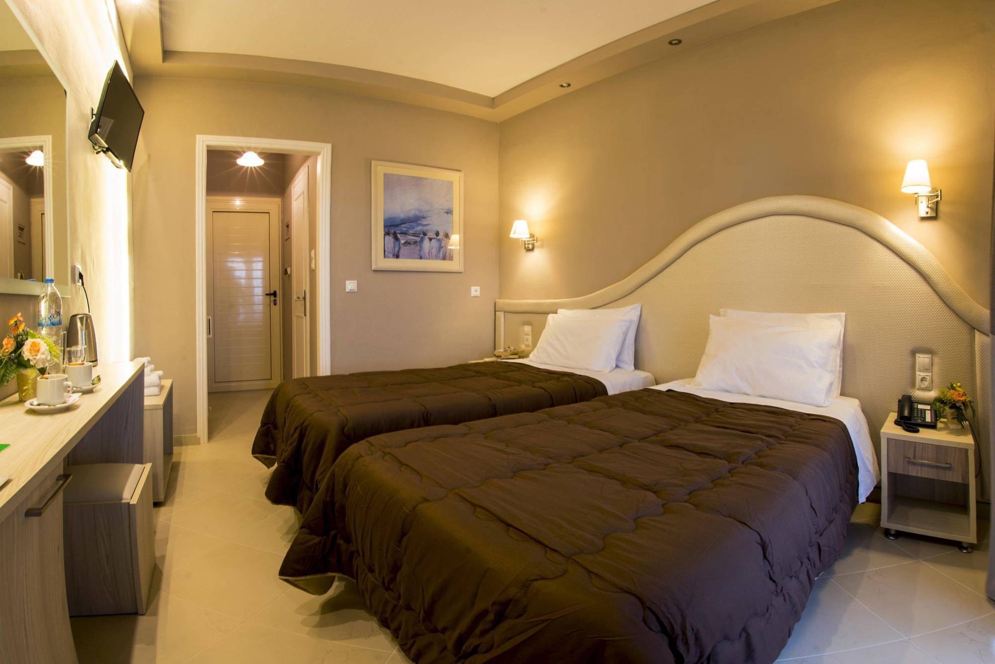 Hotel Penelope Букарі Екстер'єр фото